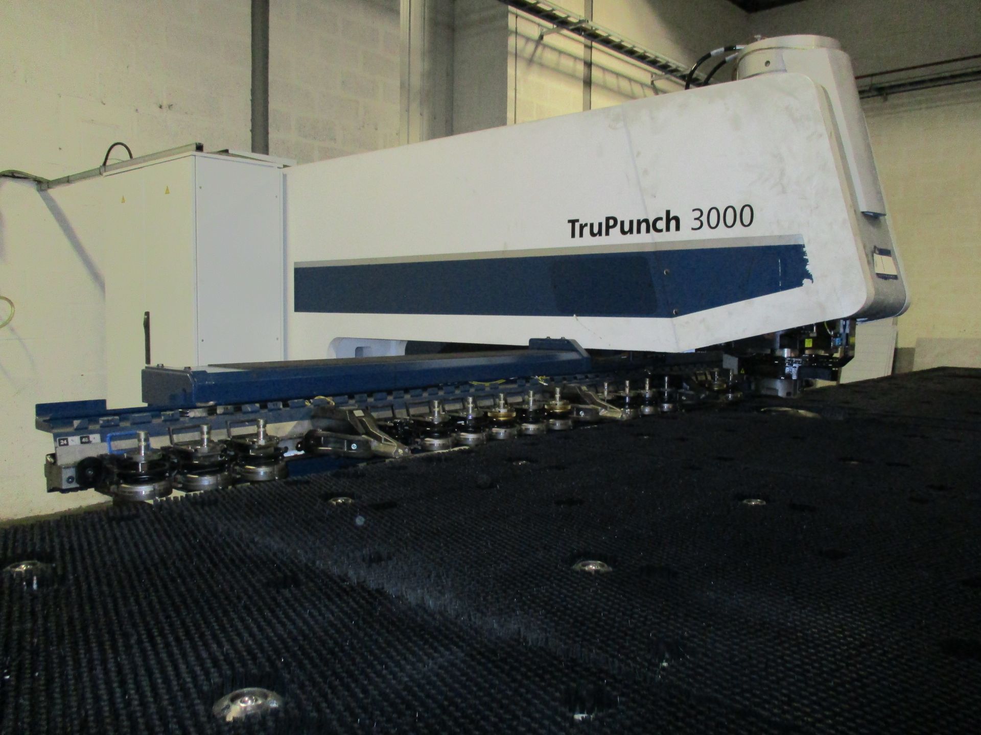 Trumpf TruPunch 3000 Type S11 Universal CNC Punching Machine, serial no. A0035A0229, year of - Image 3 of 24