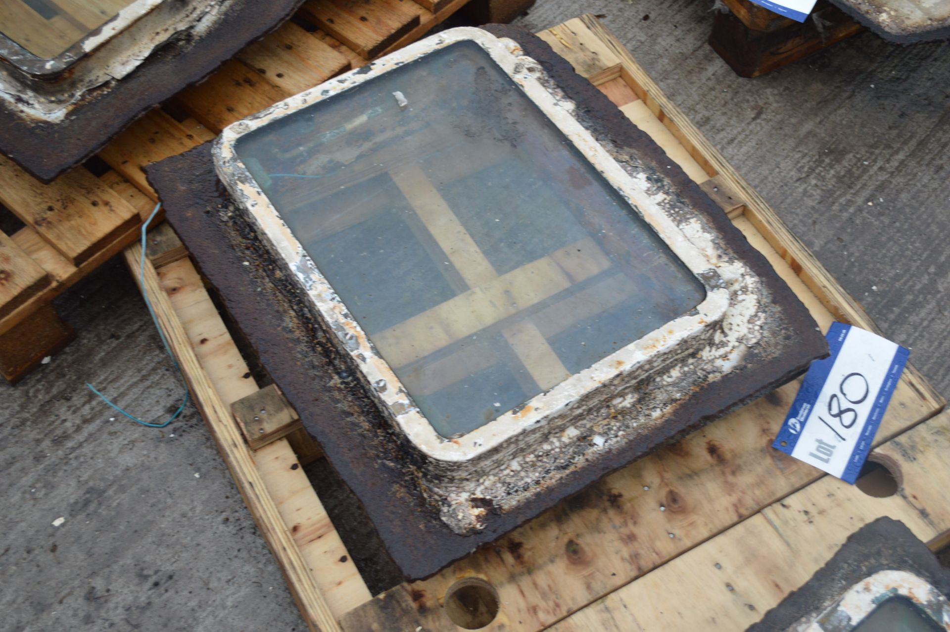 Ships Window & Frame (Note VAT is not chargeable o - Image 2 of 2