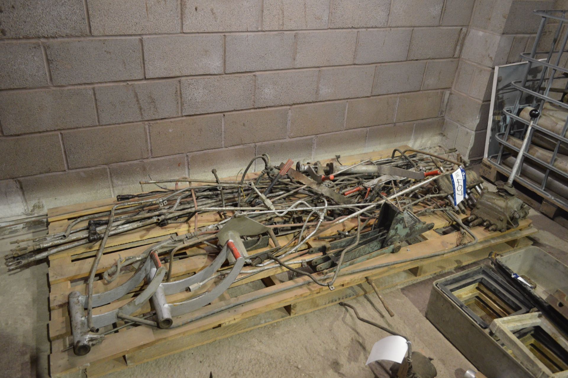 Assorted Piping, controls and rods, on pallet(Note - Image 2 of 5