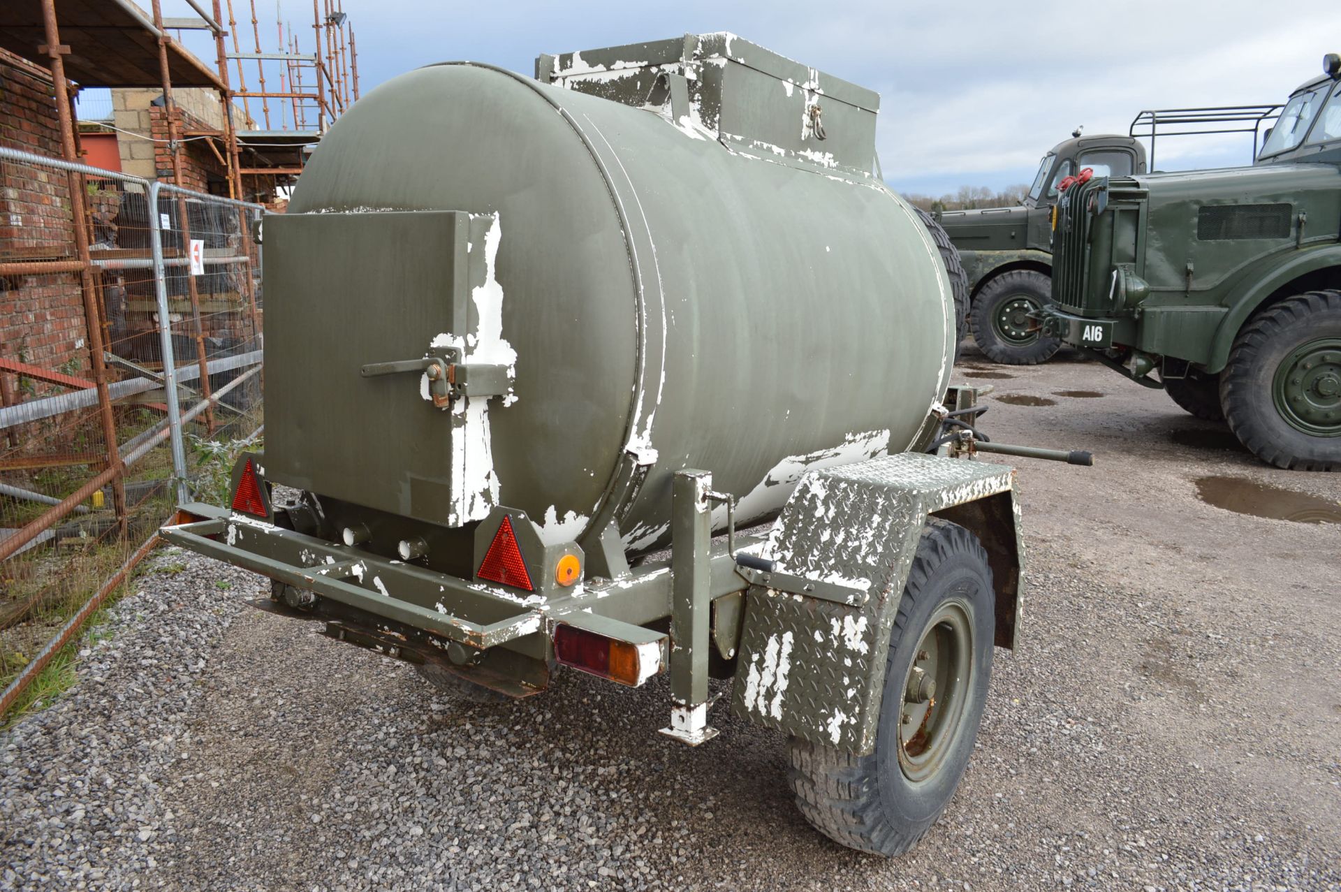 DIJSSEL 950 LITRE SINGLE AXLE INSULATED BOWSER, se - Image 3 of 4