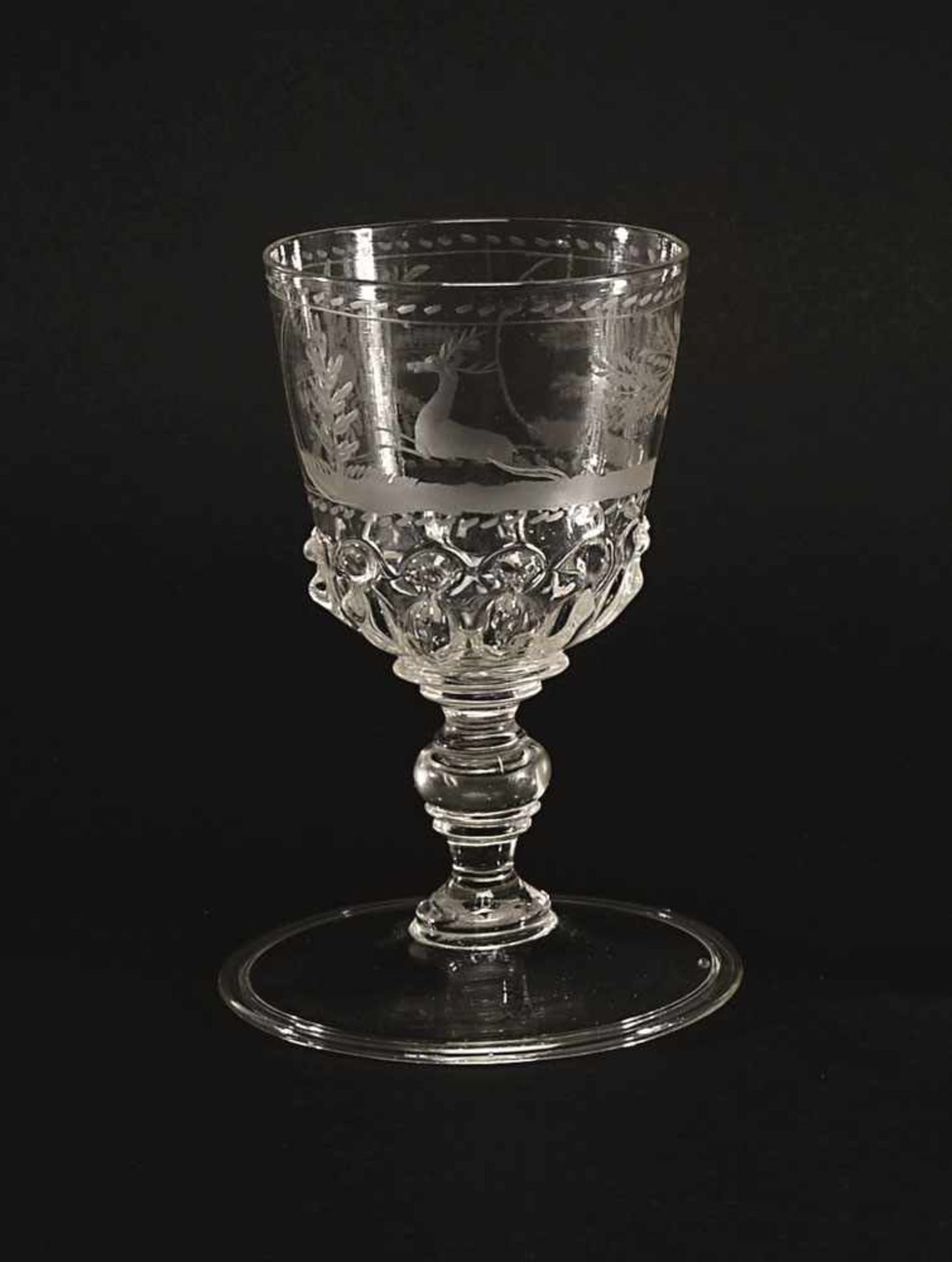 Pokal Böhmen, um 1700 Farbloses Glas mit Abriss. Konische Kuppa mit Rippenrosette am Ansatz, auf
