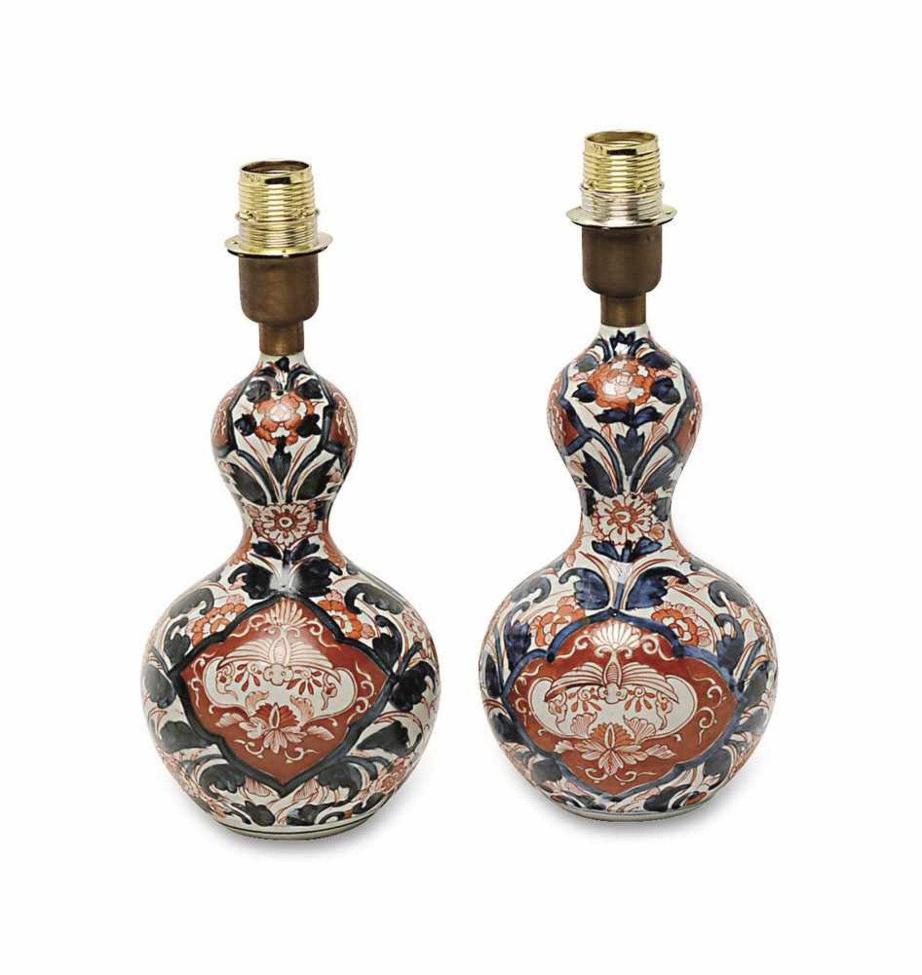 Ein Paar Imari-Tischlampen Wohl Japan Porzellan. Doppelkürbisform mit floralem Dekor in