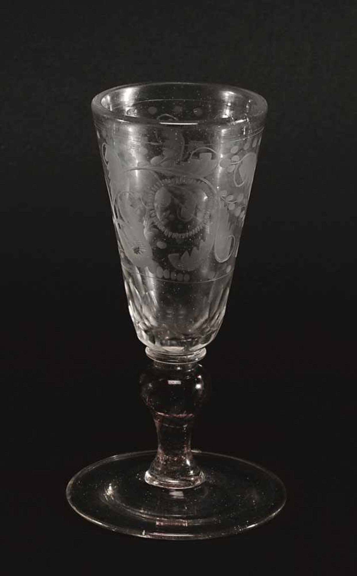 Pokal Böhmen, 1. Viertel 18. Jh. Farbloses Glas mit Abriss. Konische, dickwandige Kuppa mit