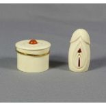 Erotisches Netsuke und kleine Deckeldose Japan, Meiji-Periode oder später Elfenbein, geschnitzt.