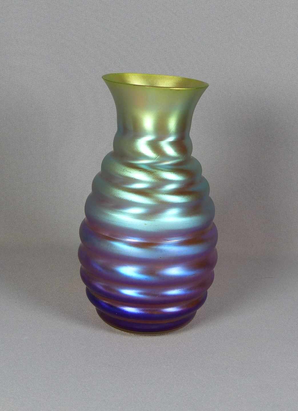 Große Vase "Myra-Kristall" WMF, Geislingen - 1925/30 Balusterförmiger, horizontal gerippter Korpus - Image 2 of 2