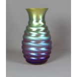 Große Vase "Myra-Kristall" WMF, Geislingen - 1925/30 Balusterförmiger, horizontal gerippter Korpus