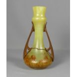 Vase mit Metallmontierung Ferdinand Poschinger, Glashüttenwerke Buchenau - um 1905 Ausbauchender