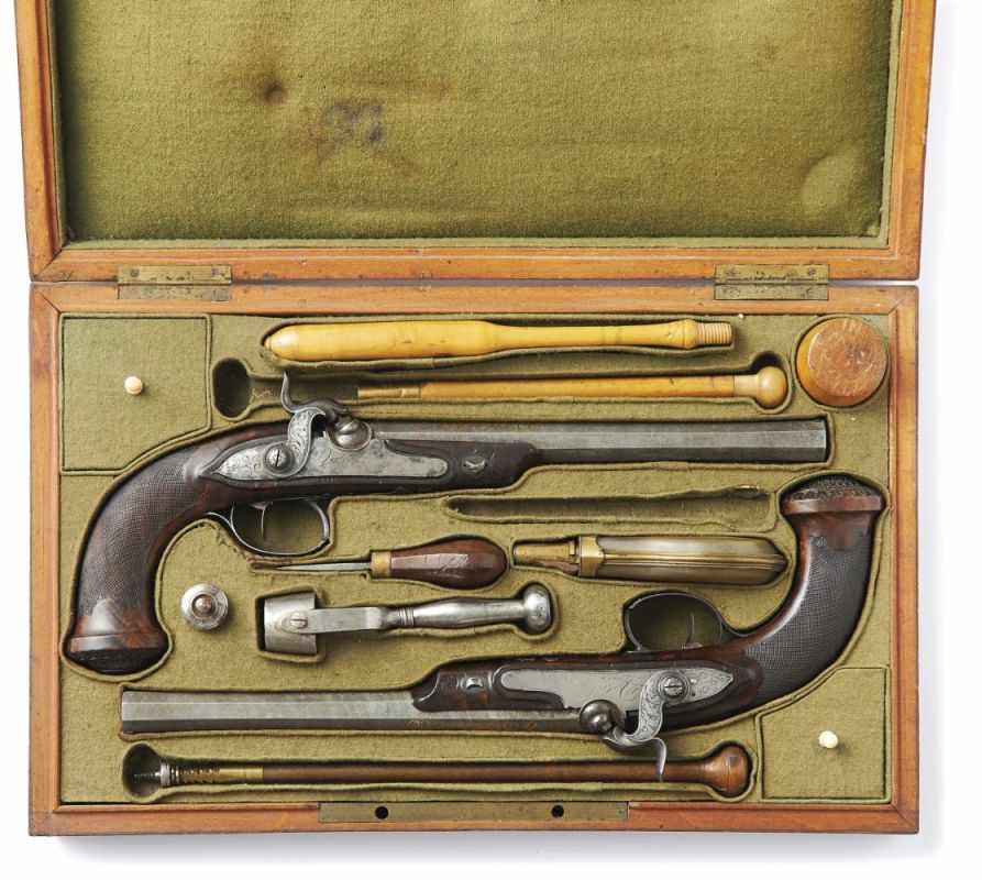 Ein Paar Perkussionspistolen in Kassette Frankreich, um 1800 Nussholzhalbschäfte, an den Griffen mit