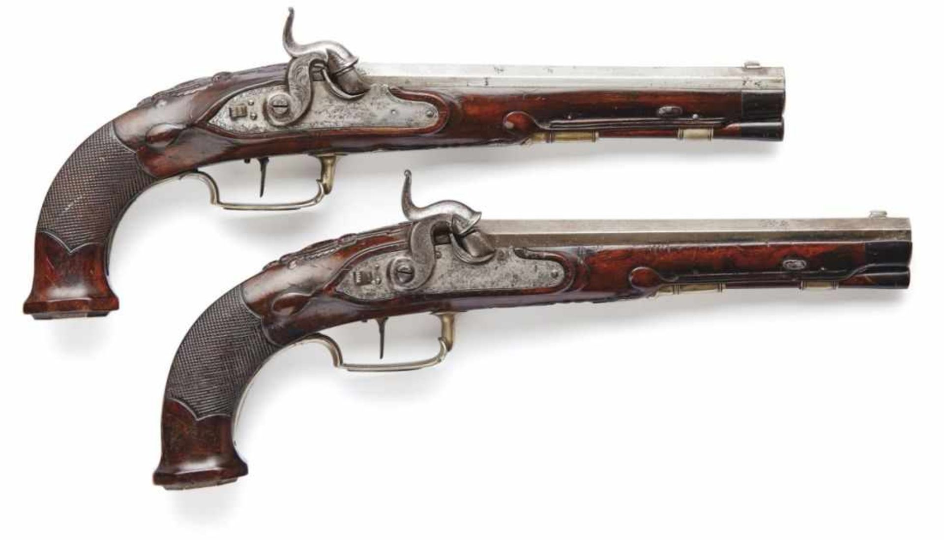 Paar Perkussionspistolen Suhl, A. 19. Jh. Beschnitzte Nussholzschäfte mit Hornnasen, Griffstücke mit