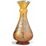 Vase mit Silberauflage Johann Loetz Witwe, Klostermühle - um 1910 Auf abgesetztem Fuß der
