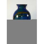 Kleine Bodenvase Murano, 20. Jh. Balusterform. Farbloses Glas mit Einschmelzungen in Blau, Gelb