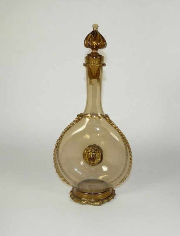 Flasche mit Stöpsel im Renaissance-Stil Venedig, 2. H. 19. Jh. Auf rundem Stand bauchiger,