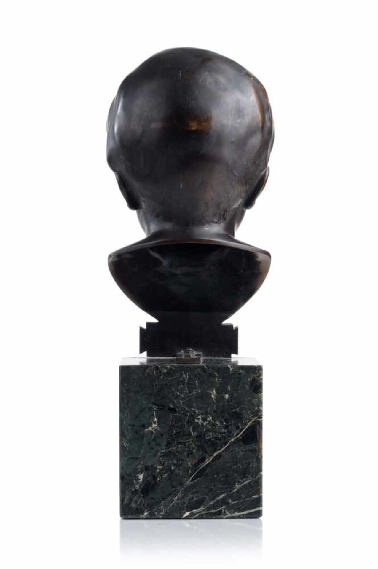 Unbekannter Bildhauer, Kinderkopf. Frühes 20. Jh. Bronze, gegossen, schwarzbraun patiniert. - Bild 2 aus 2