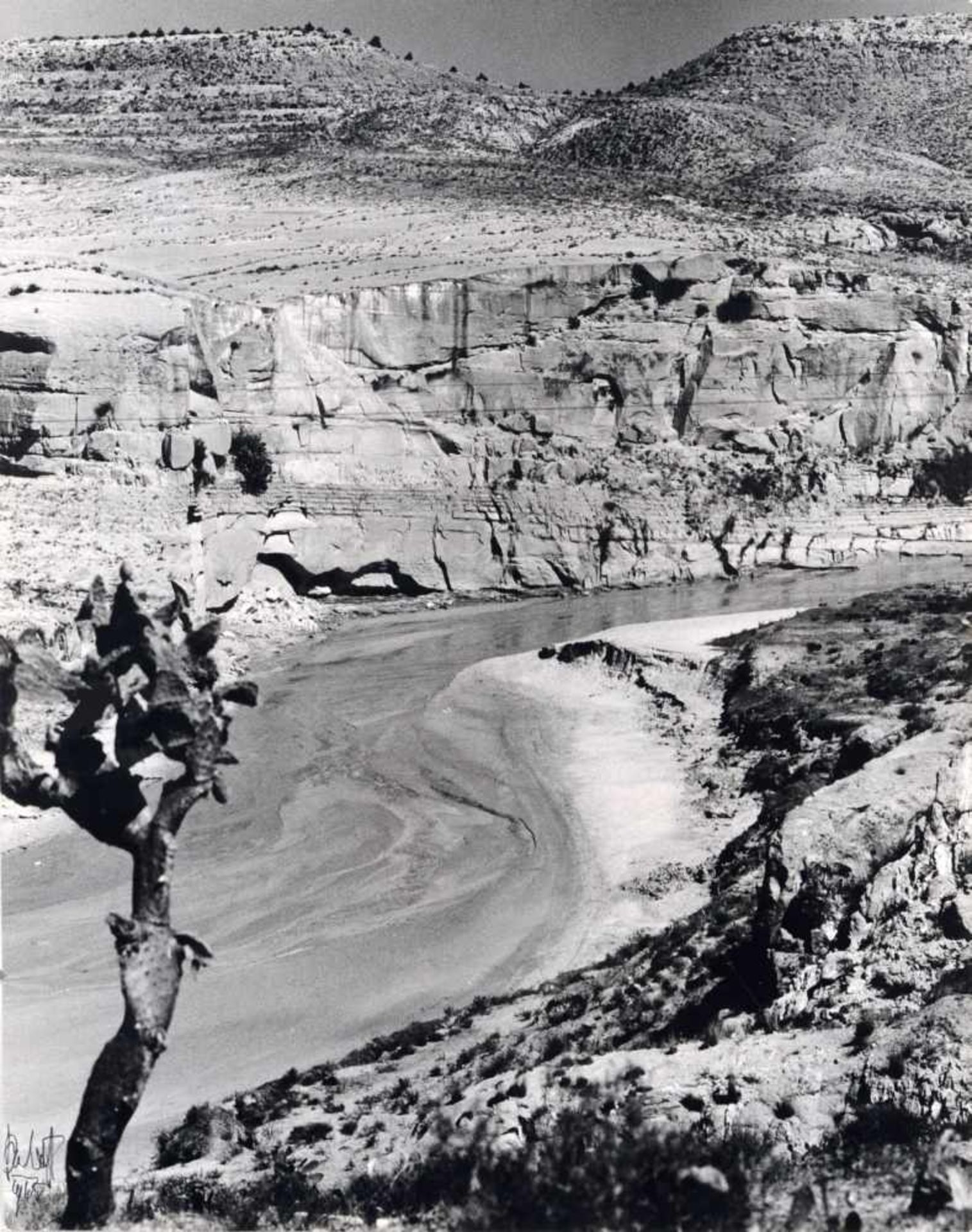 Pan Walther "Tunesien". 1968. Silbergelatineabzug auf "Agfa"-Fotopapier. U.li. in schwarzem