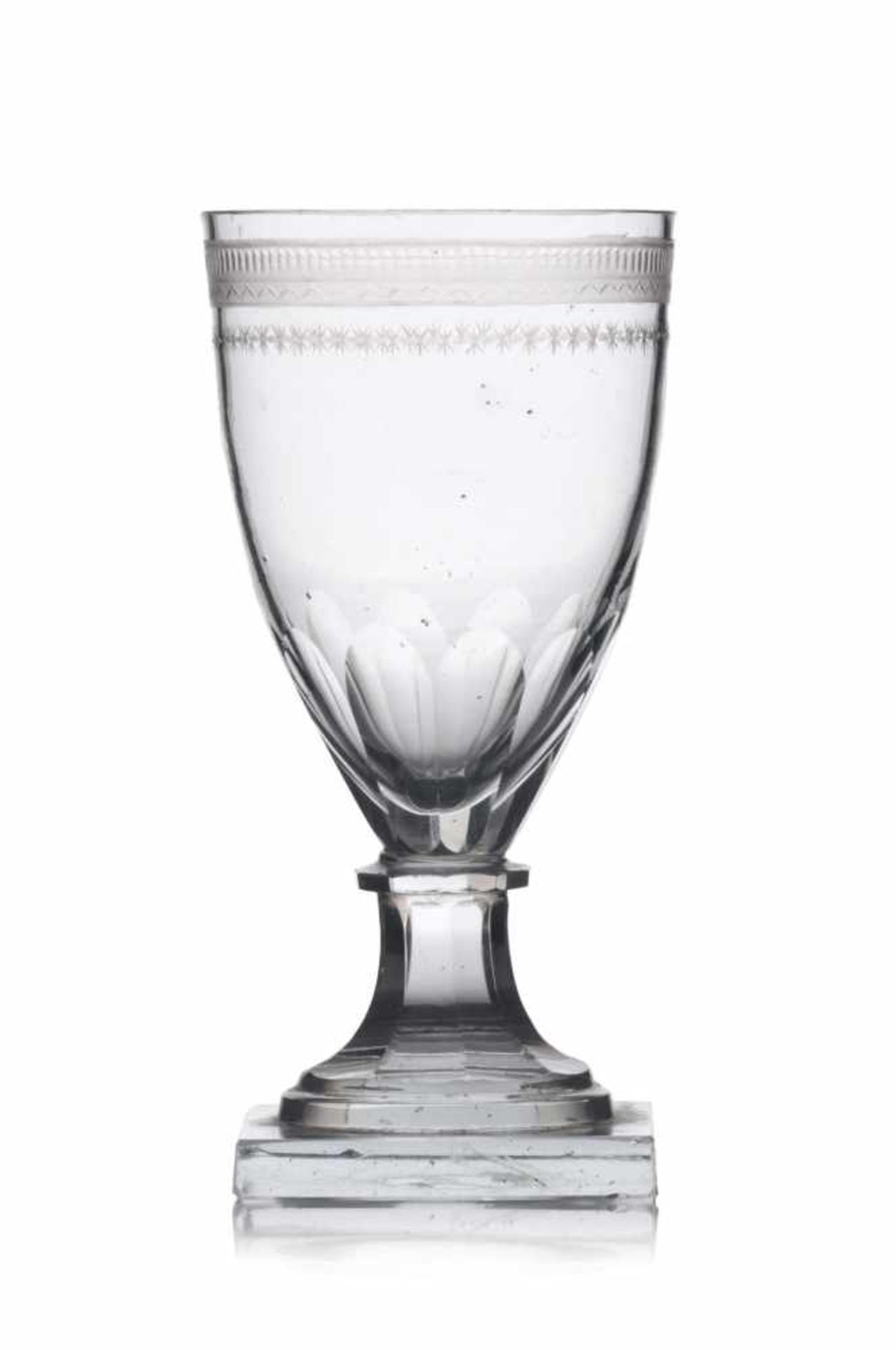 Kelchglas. Frühes/Mitte 19. Jh. Farbloses, schlieriges Glas mit Einschlüssen. Jeweils schlanker,