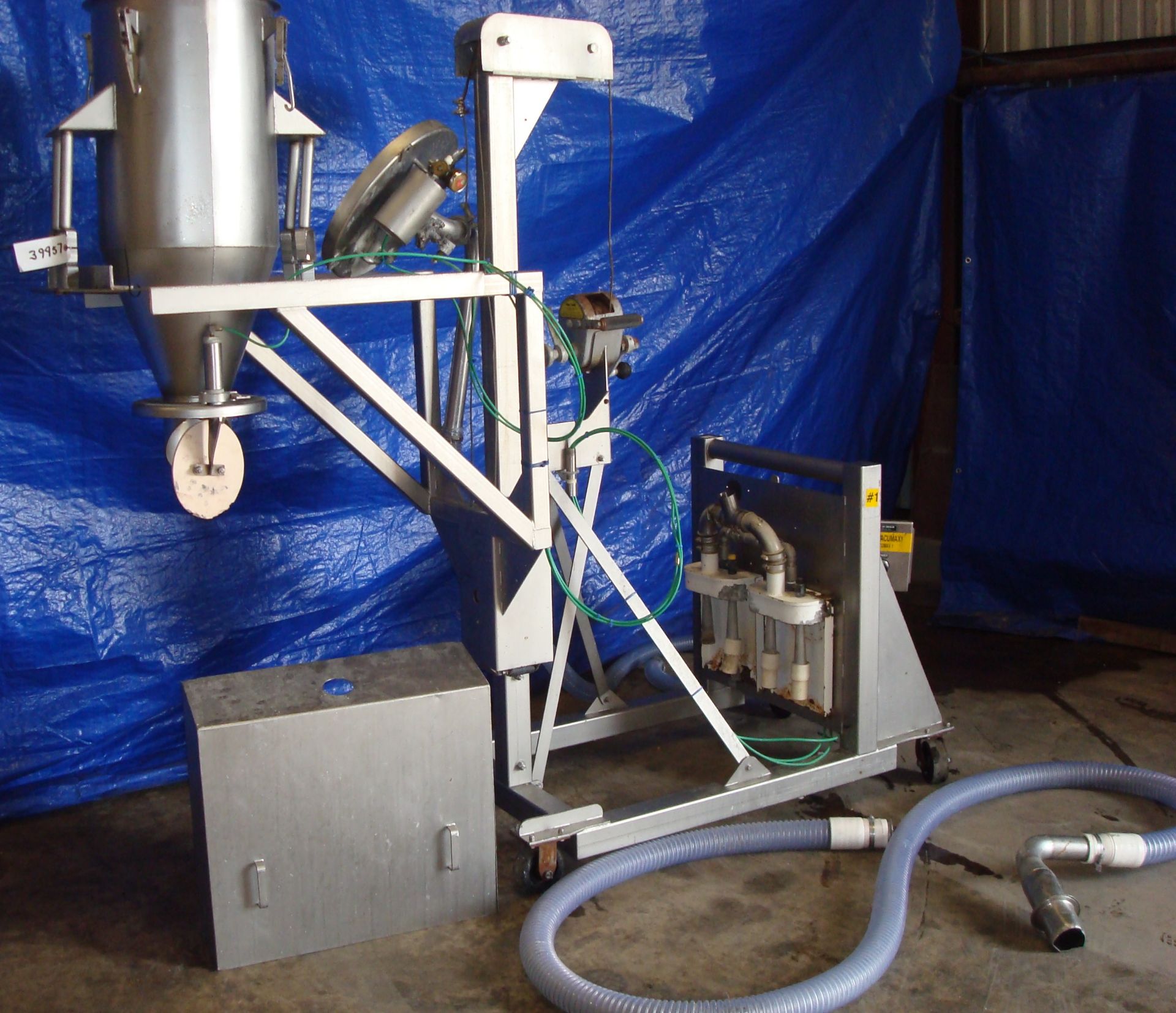 Vac-U-Max mobile vacuum conveying system - Image 3 of 8