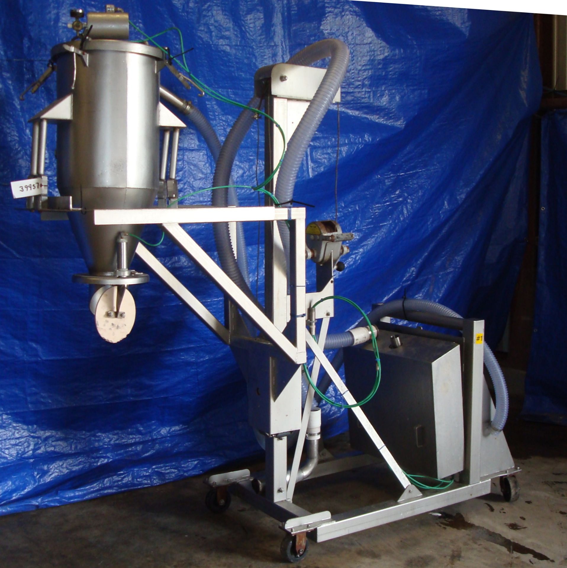 Vac-U-Max mobile vacuum conveying system - Image 2 of 8