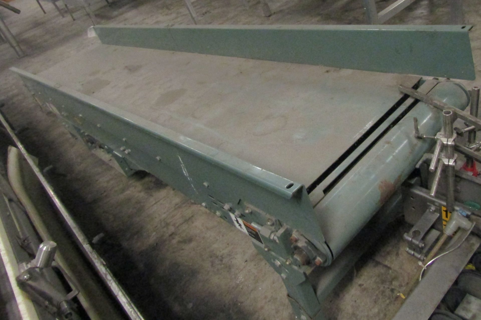 24” wide x 10’ long Hytrol powered case conveyor - Image 2 of 2