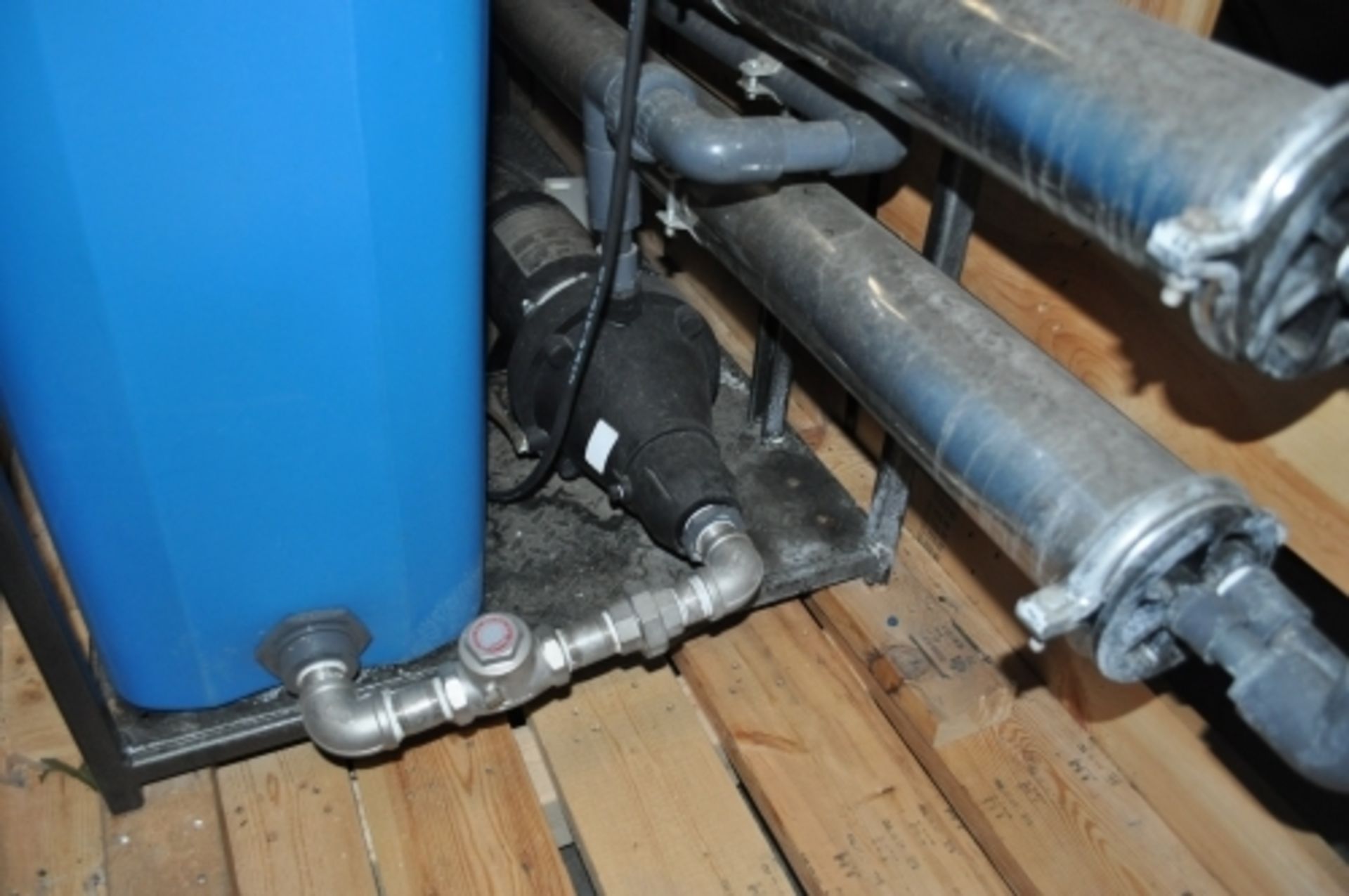 Fliers Quality Water Systems Reverse Osmosis (RO) system - Image 3 of 7