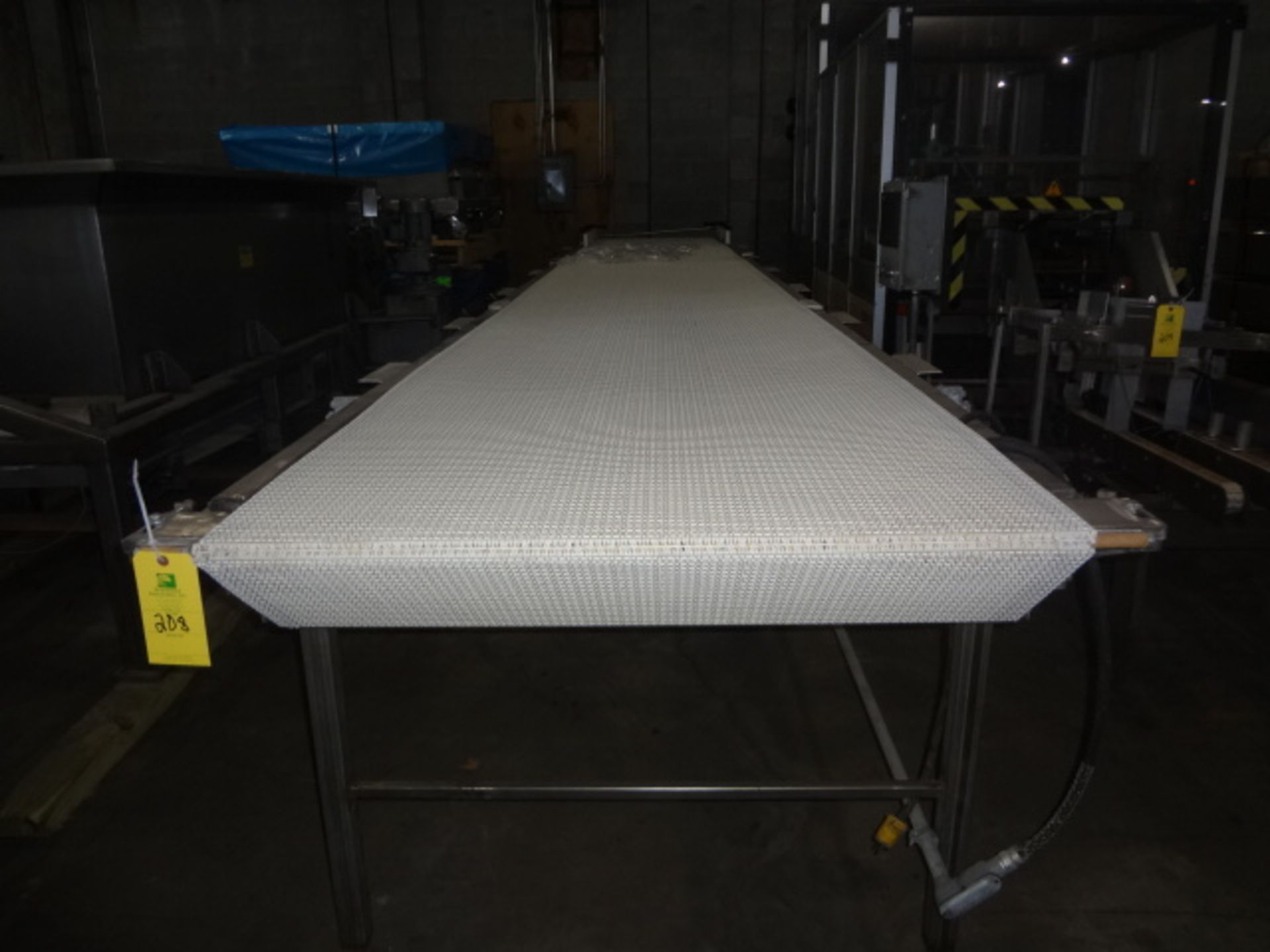 Conveyor Plastic Belt 26 Feet Long 24 inch wide 44 inch High, LOCATED IN OTTAWA, OH. LOADING FEE $