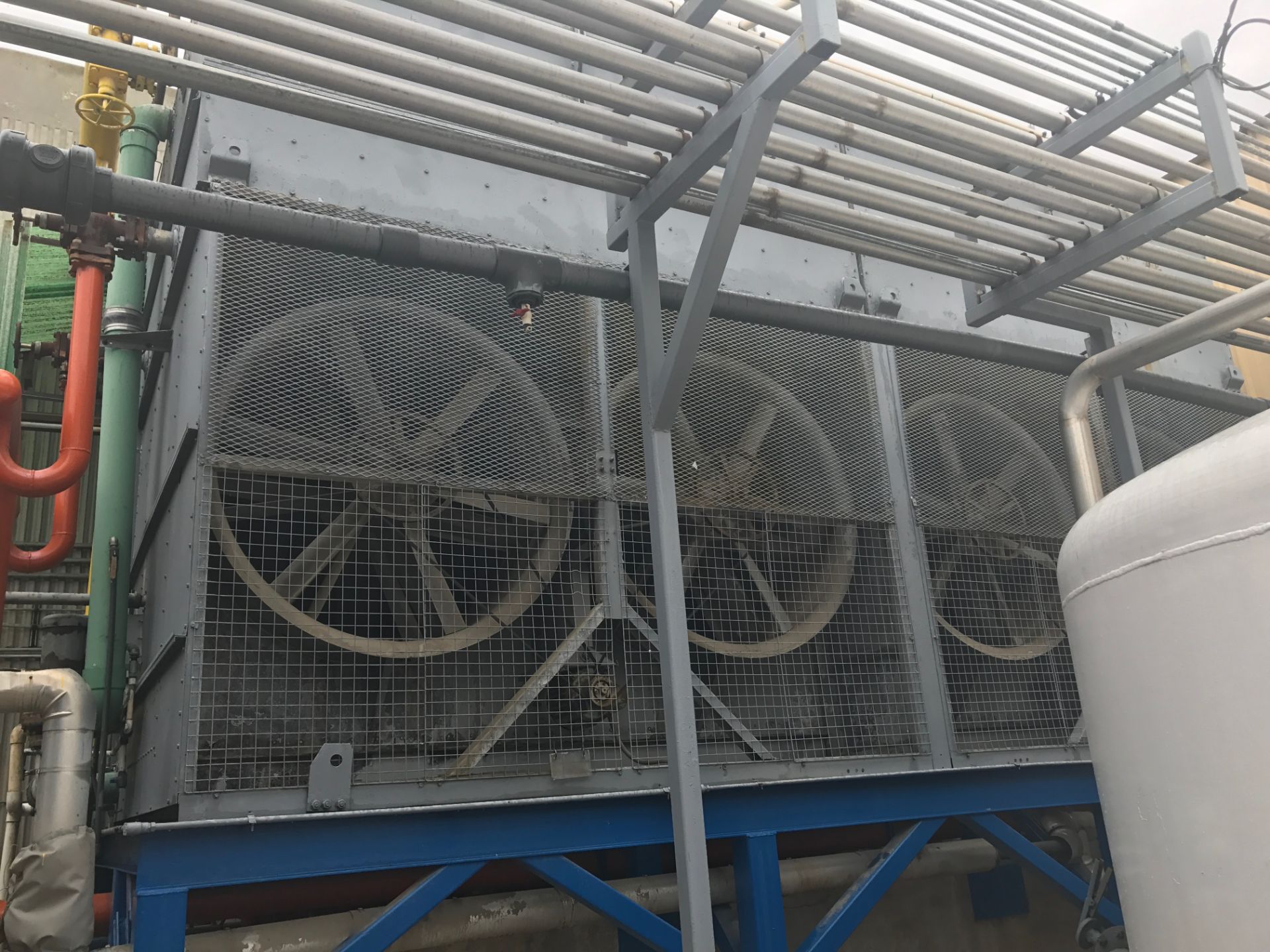 BAC 4-Fan Cooling Tower, Model VXMC 4508, SN 79-0943M, (2) 15 HP Fan Motors - Image 5 of 7