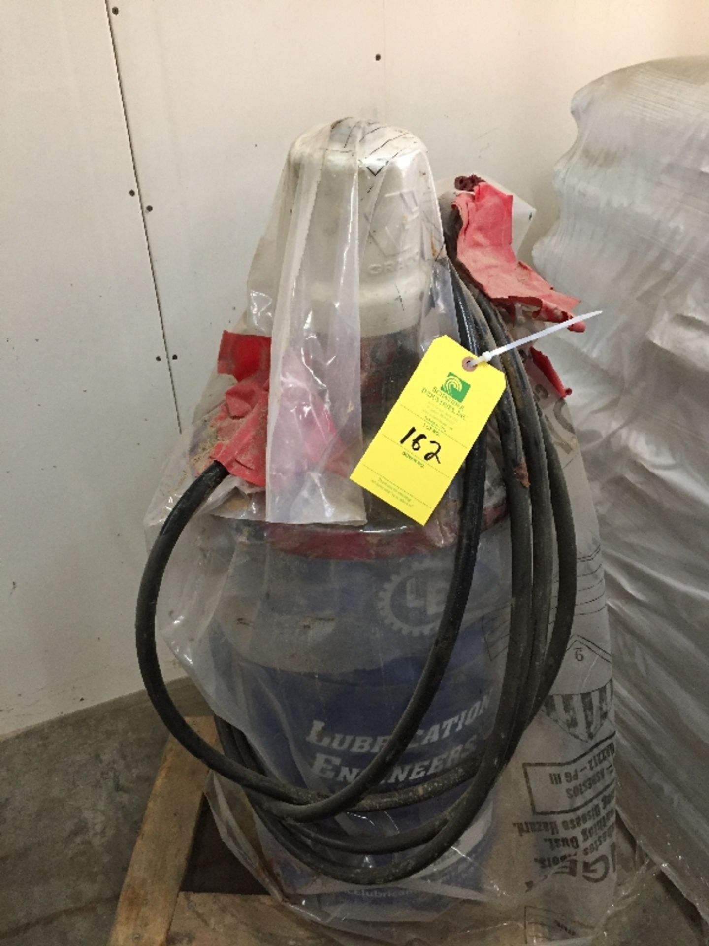 Grayco portable lubricator. __$TBD__rigging and loading fee to be added to winning bidder's invoice.