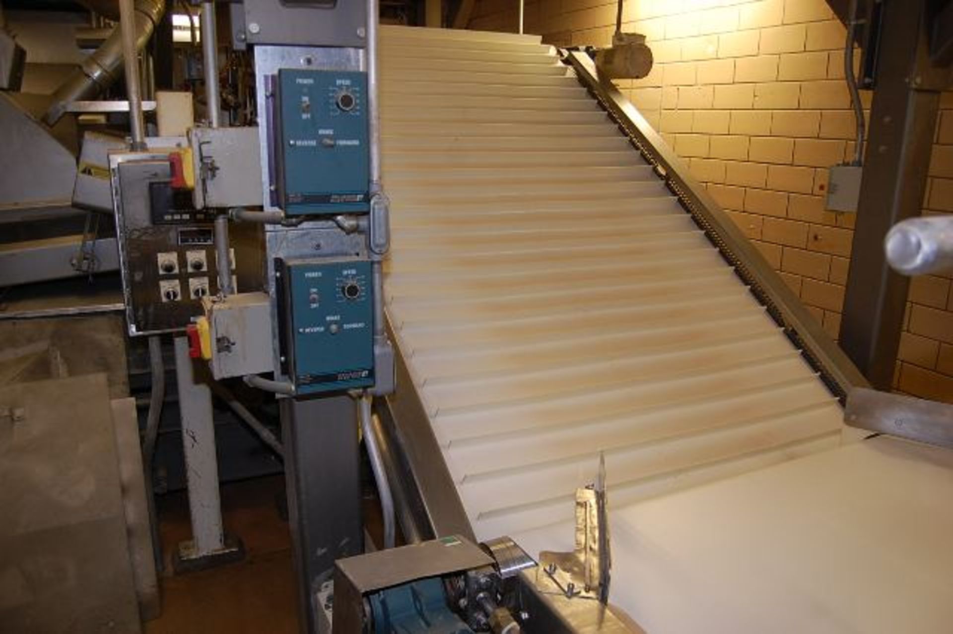 Steel Cleated Belt Conveyor, 12 ft. Length x 48 in. Wide, 230/460 Volt