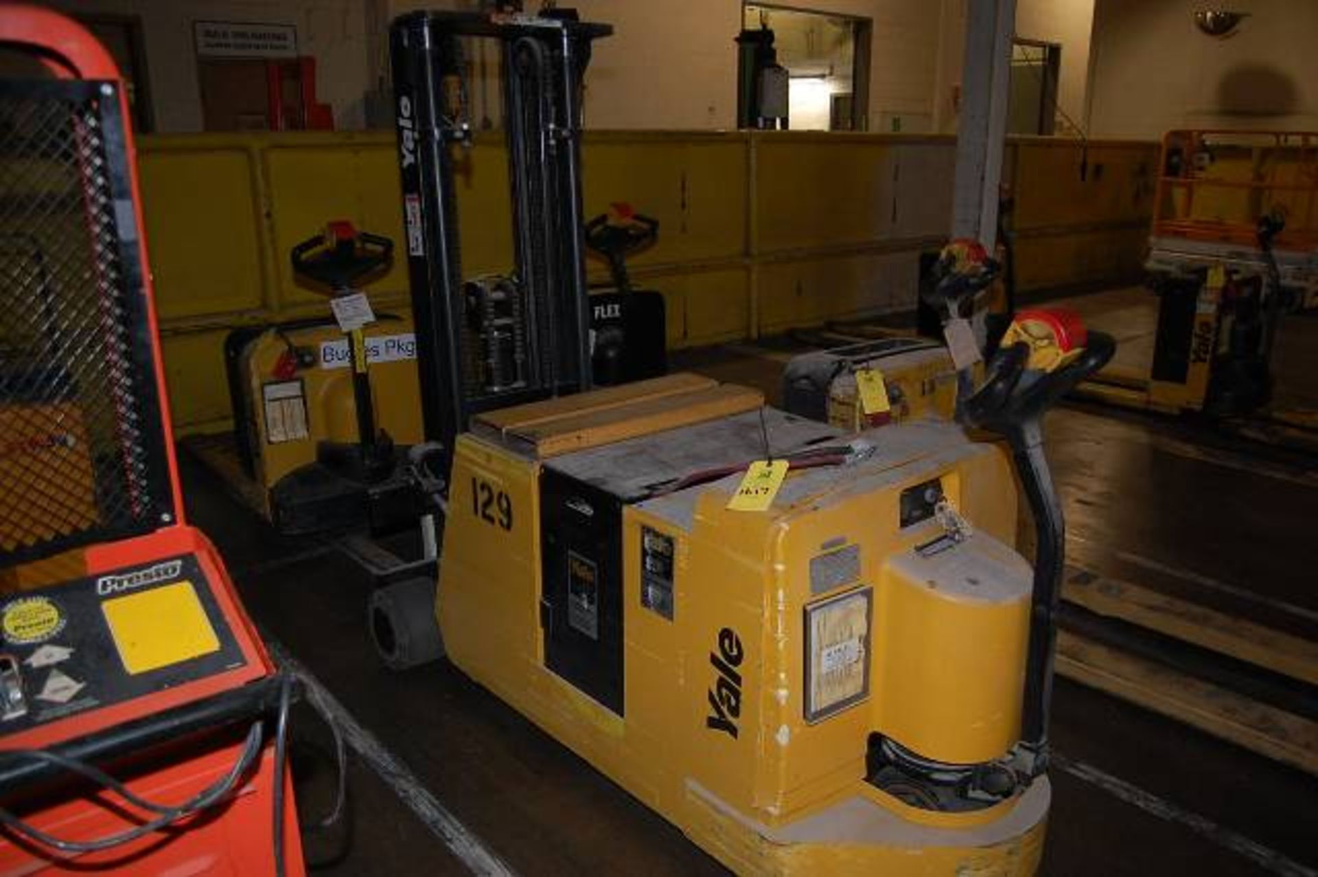 Caterpillar Model #2EC25 Fork Lift, SN C819N01646B/ID 129