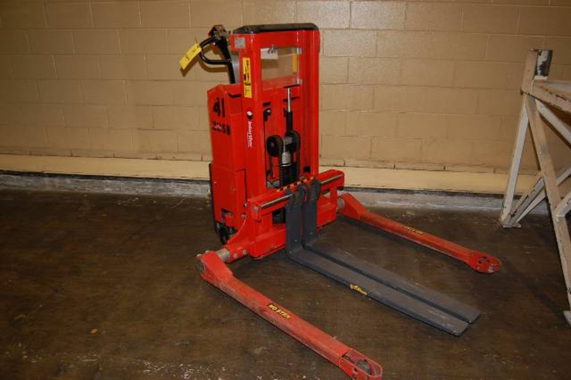 Interthor Type SELFS-1202/890 Electric Walk Behind Straddle Lift, Rated 3000 lbs. Capacity, SN - Image 2 of 2