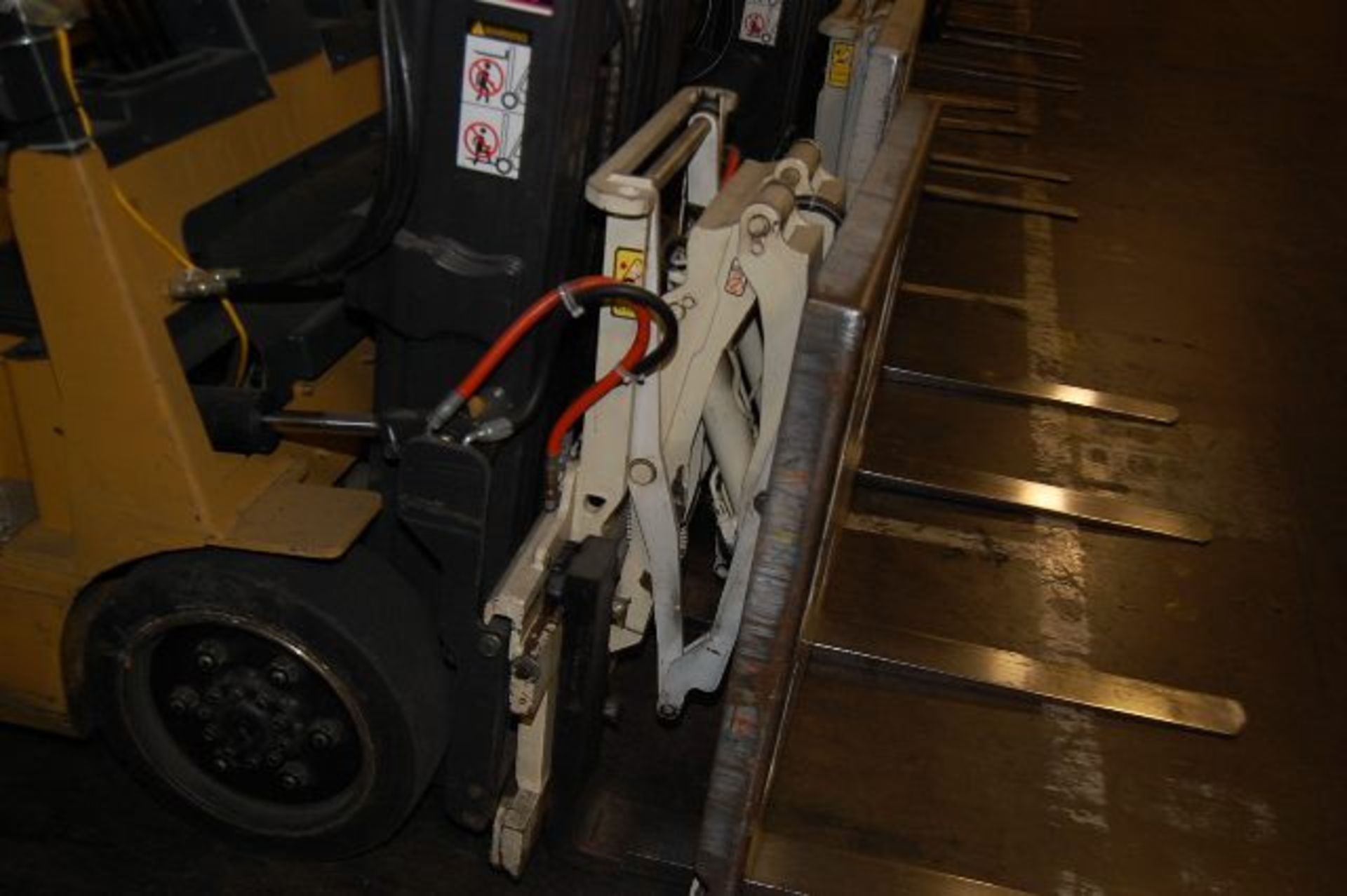 Caterpillar Model #2EC25 Electric Fork Lift, Rated 5000 lbs. Capacity, Side Shift, Solid Tires, - Image 3 of 3