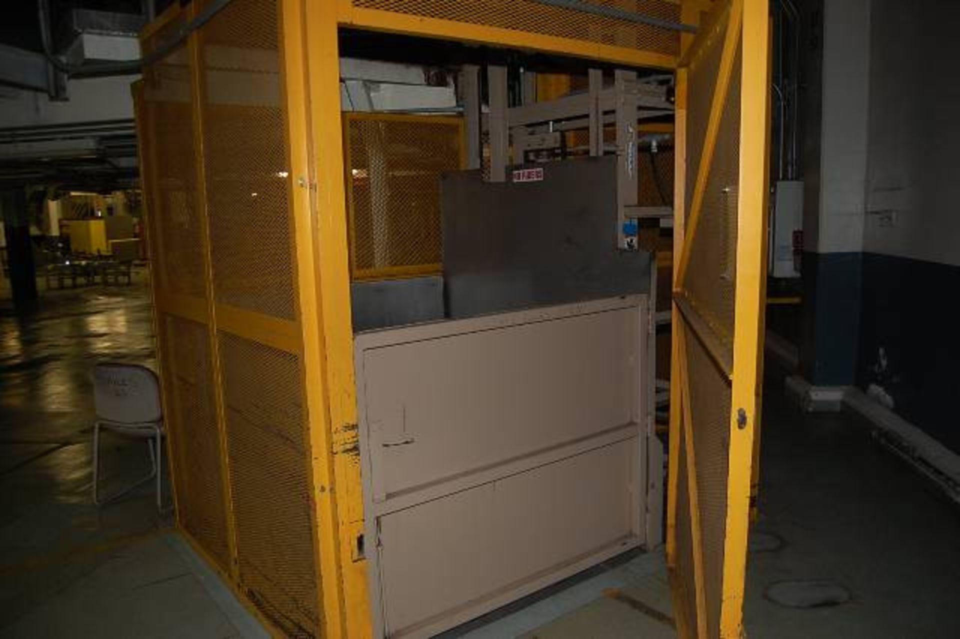 Langley Hydraulic Lift, 60 in. x 58 in. Platform, Approx. 8 ft. Lift Ht., Safety Guard w/Door - Image 2 of 3