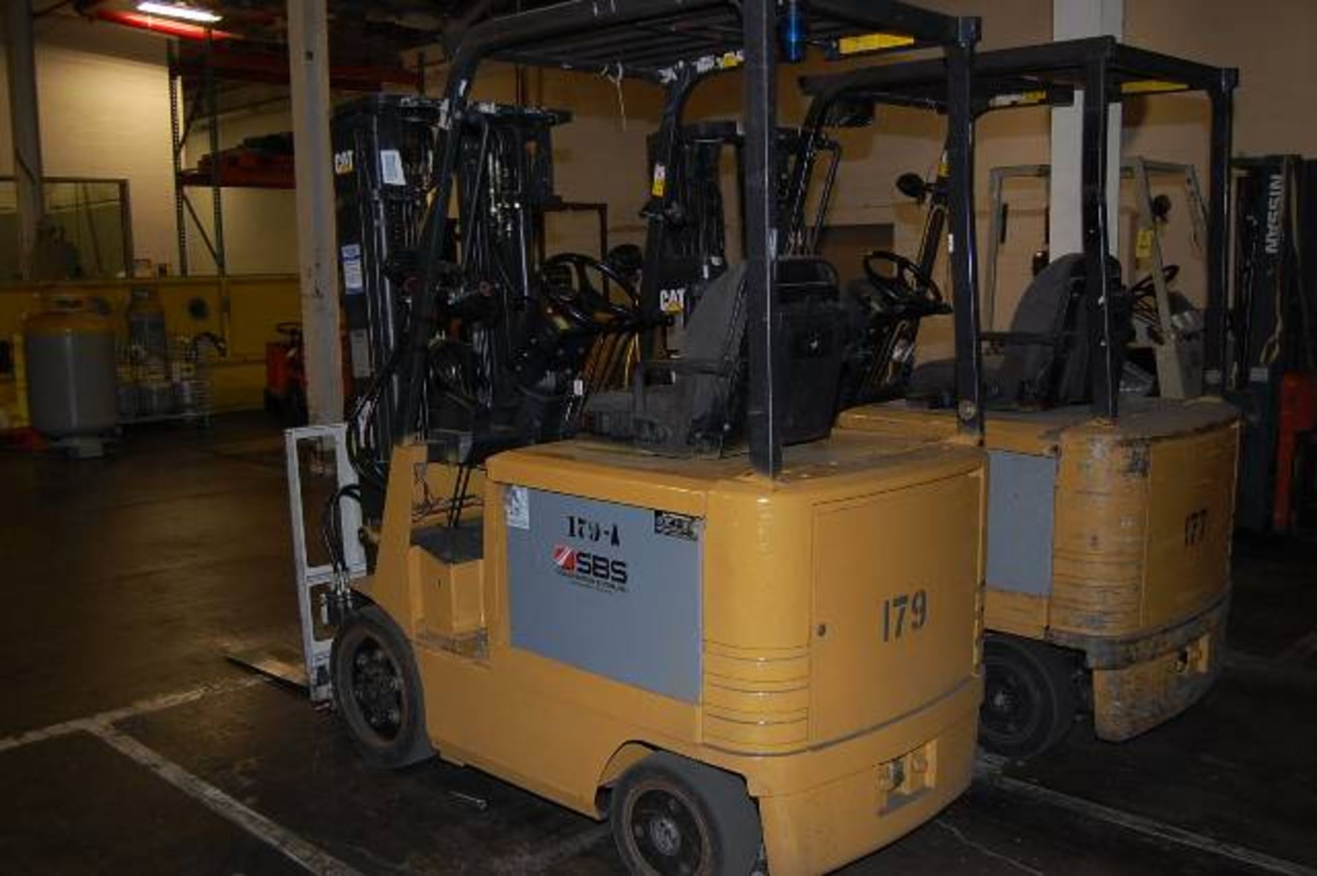 Caterpillar Model #2EC25 Electric Fork Lift, Rated 5000 lbs. Capacity, Side Shift, Solid Tires, - Image 2 of 3