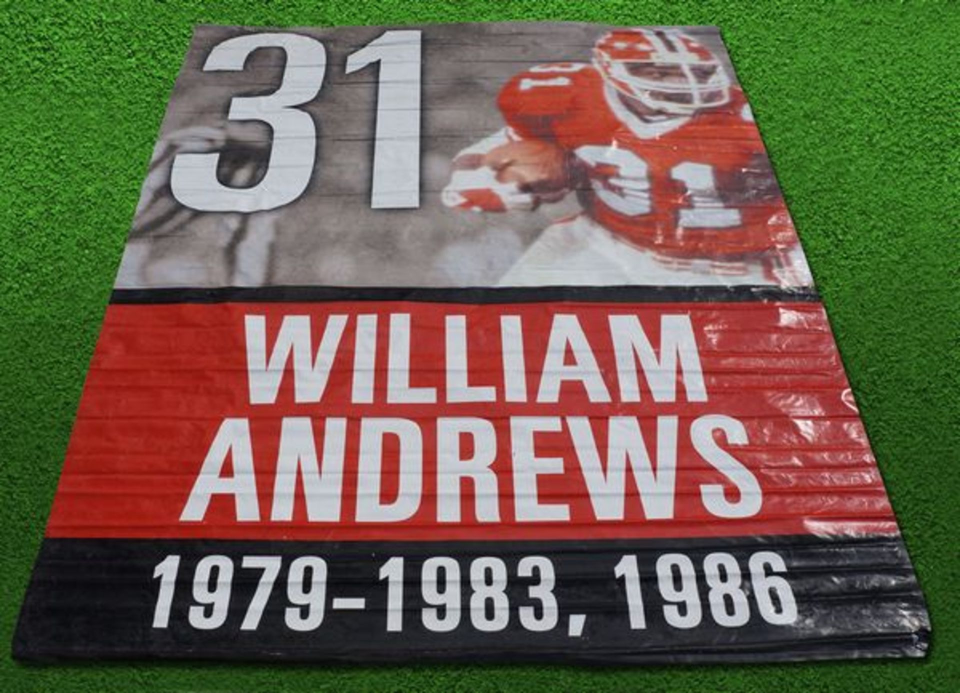 #31 WILLIAM ANDREWS / Authentic & Historic Banner Hung in GA Dome Rafters / Size: 20ft tall x 15ft