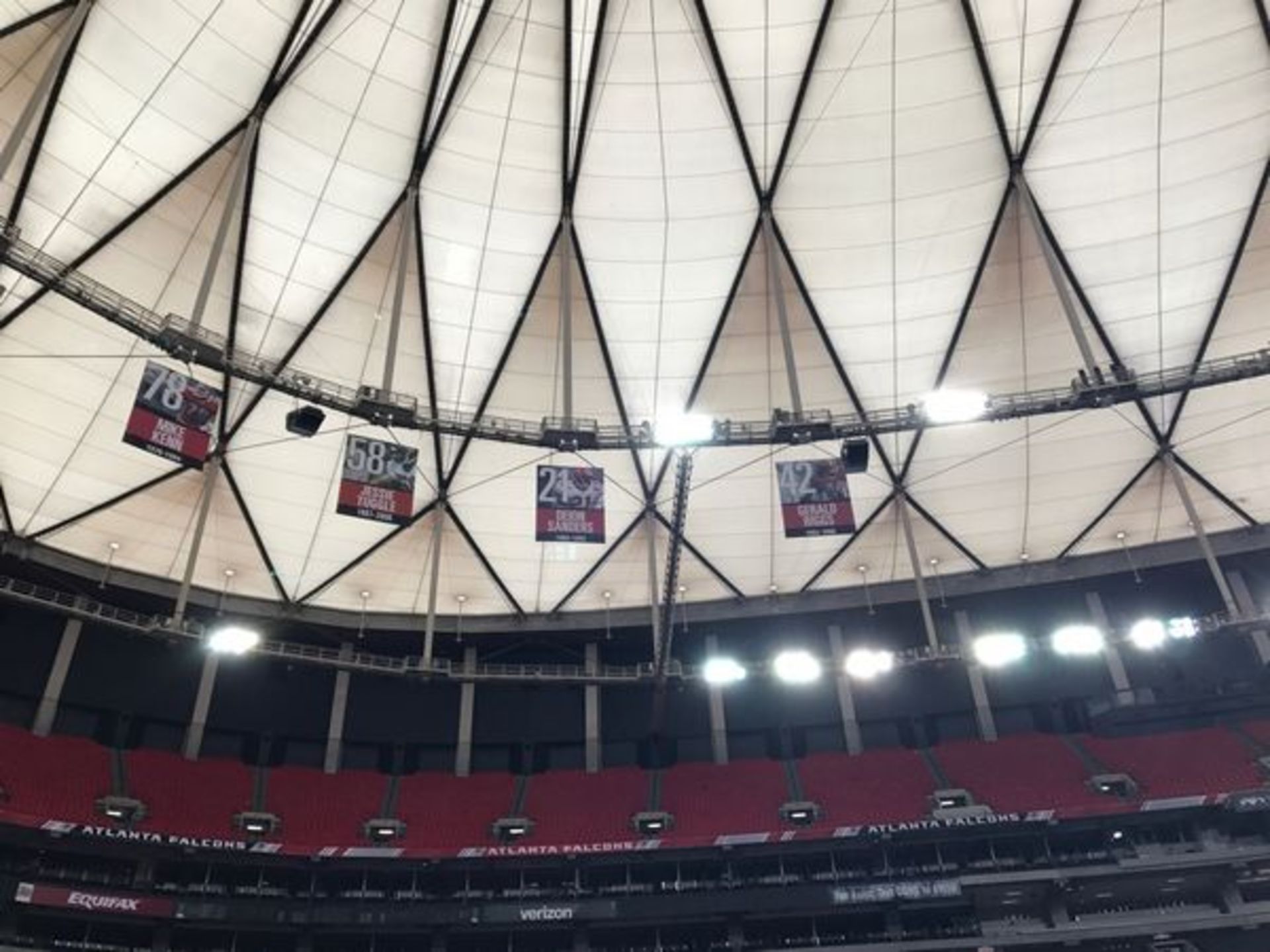 #42 GERALD RIGGS / Authentic & Historic Banner Hung in GA Dome Rafters / Size: 20ft tall x 15ft wide - Image 4 of 4