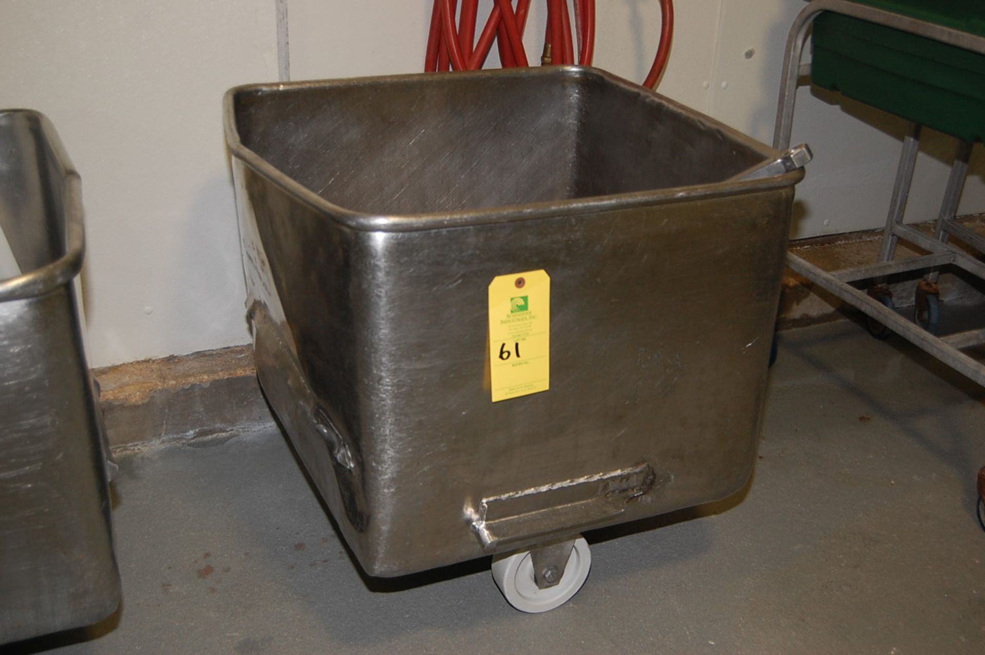 Stainless Steel Tub, 24 in. x 24 in. x 20 in. Mounted on 4-Wheel Base, RIGGING FEE: $25