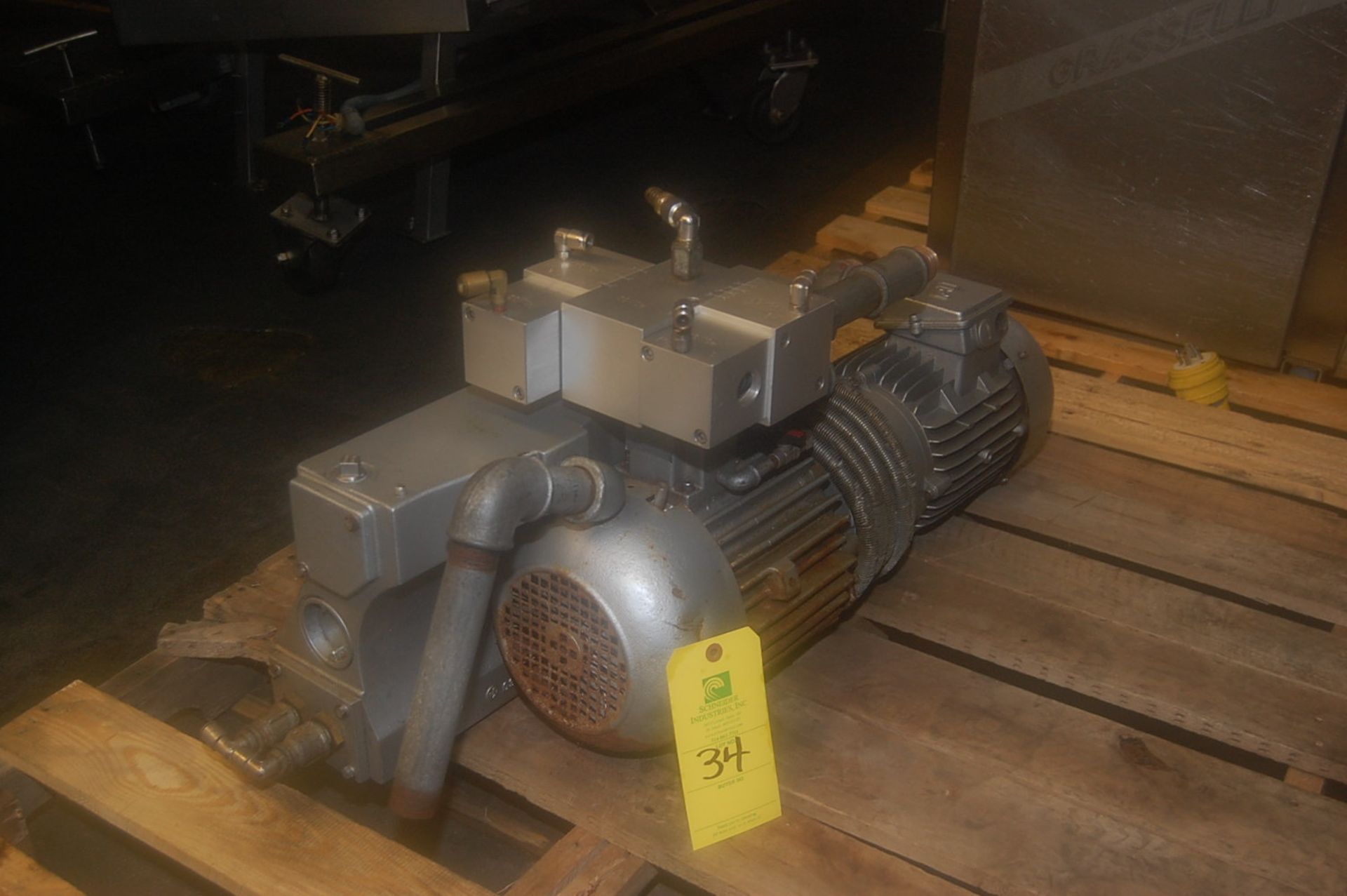 Busch 3 HP Vacuum Pump, 220 Volt, RIGGING FEE: $25 - Image 2 of 2