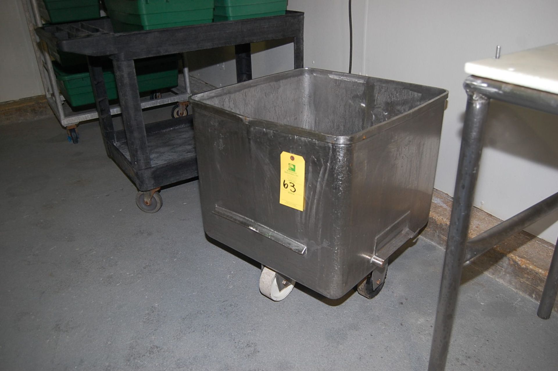 Stainless Steel Tub, 24 in. x 24 in. x 20 in. Mounted on 4-Wheel Base, RIGGING FEE: $25