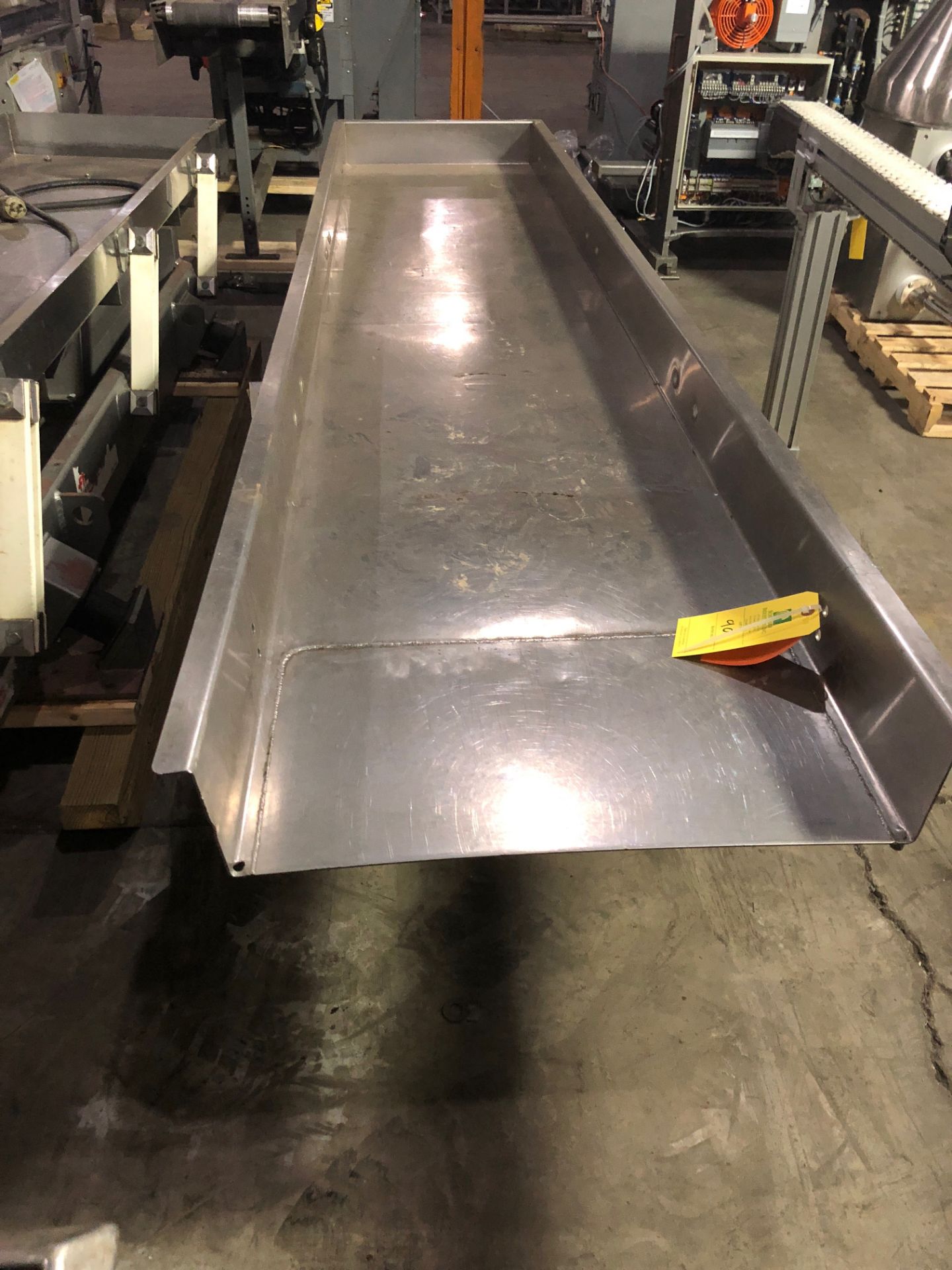 FMC Vibratory Feeder Conveyor, 6 in. deep x 10 ft. l x 32 ft. w Rigging Fee for the item: $30