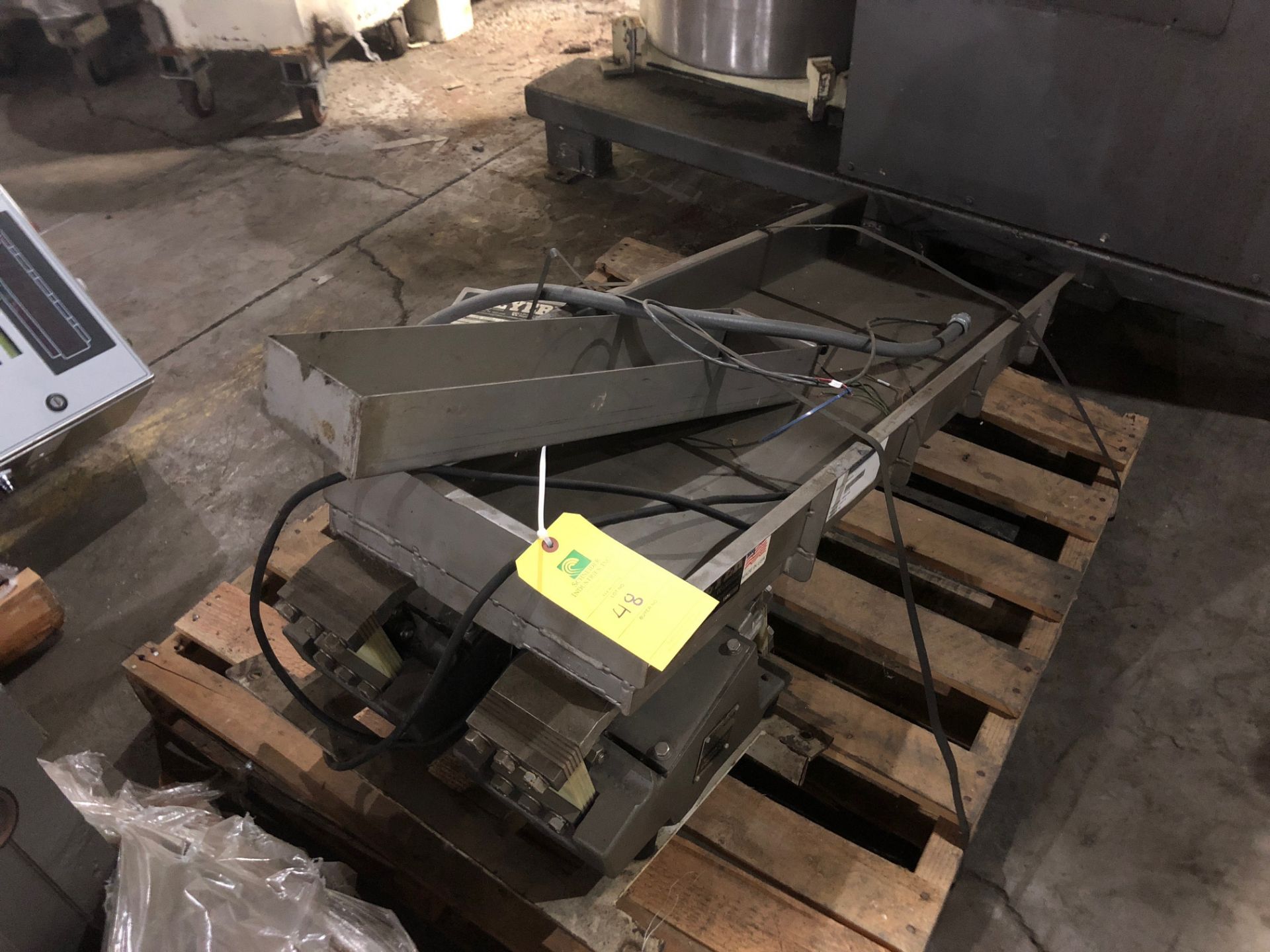 Meyer Vibratory Feeder, Serial #172817-19 Rigging Fee for the item: $30