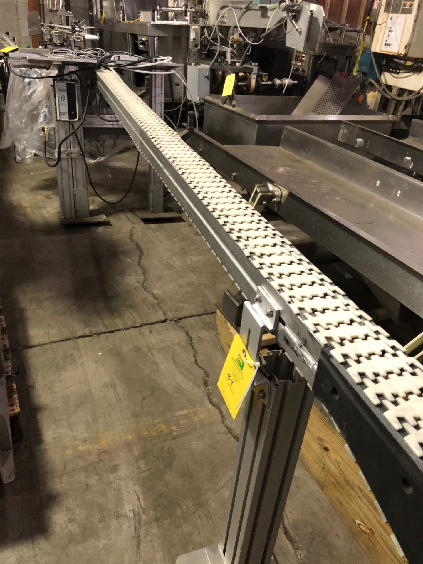 3 in. Belt Conveyor with Speed Controller, 12 ft. Rigging Fee for the item: $30 - Bild 2 aus 2