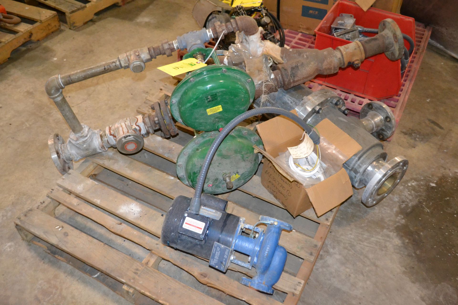 Lot of Emerson Fisher valves and flow meter, RIGGING FEE $25 - Image 2 of 2