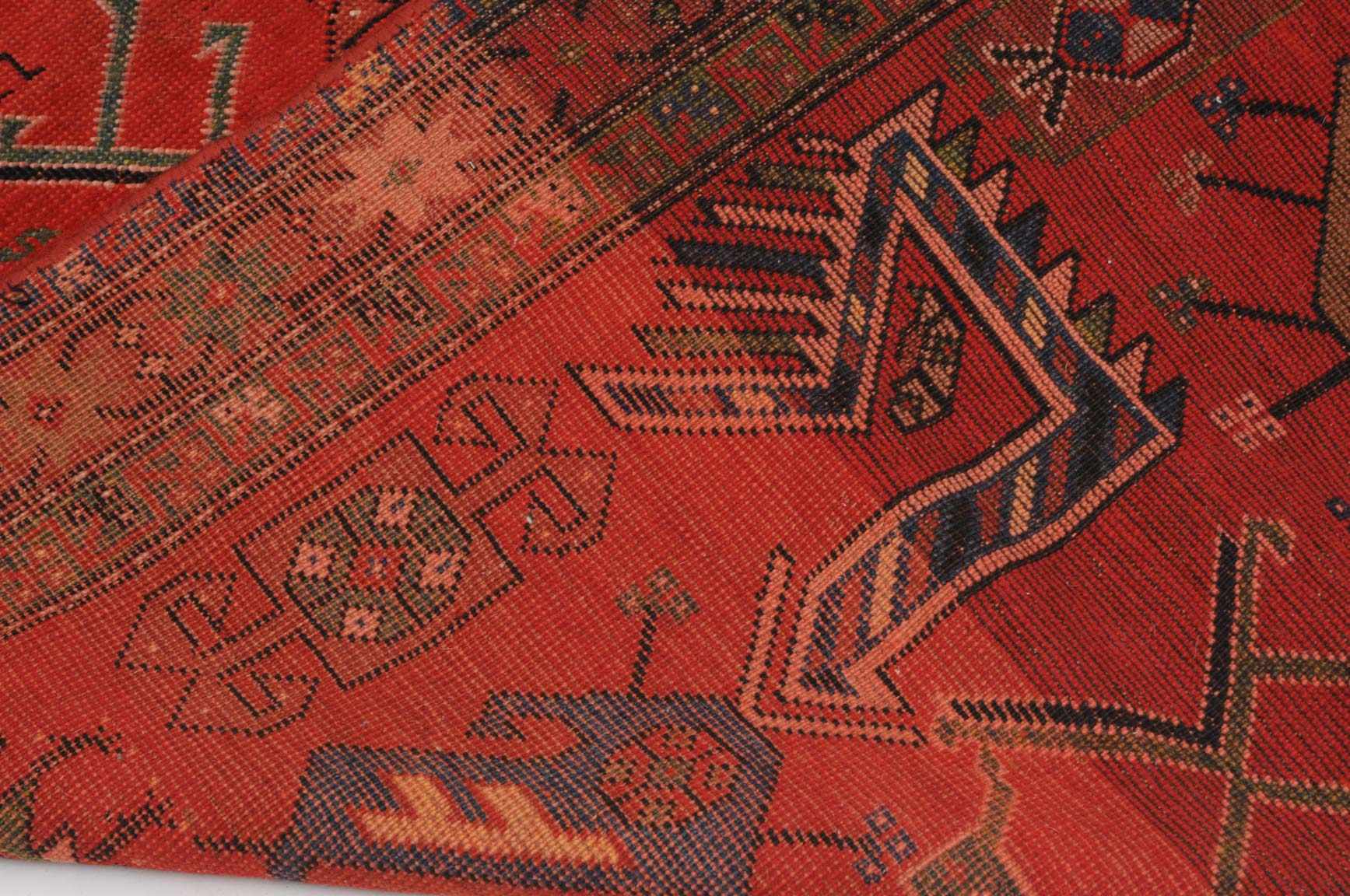 Karabagh S-Kaukasus, datiert mit "1904". Das rote Mittelfeld ist mit stilisierten Akstafa-Vögeln - Image 7 of 9