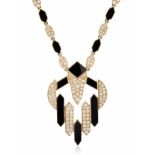 Diamant-Onyx-Collier 750 Gelbgold. Aus geometrisch gestalteten Gliedern mit 231 Brillanten/