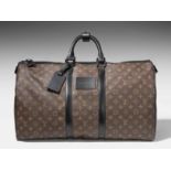 Louis Vuitton, Reisetasche "Waterproof Keepall 55" Wasserdichte Tasche aus Monogram Canvas. Zwei