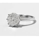 Diamant-Ring 750 Weissgold. 9 Diamanten in Fantasieschliffen, rund angeordnet, zus. ca. 1.70 ct, M/