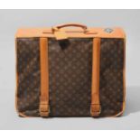 Louis Vuitton, grosser Kleidersack Aus Monogram Canvas. Besätze aus naturfarbenem Leder.