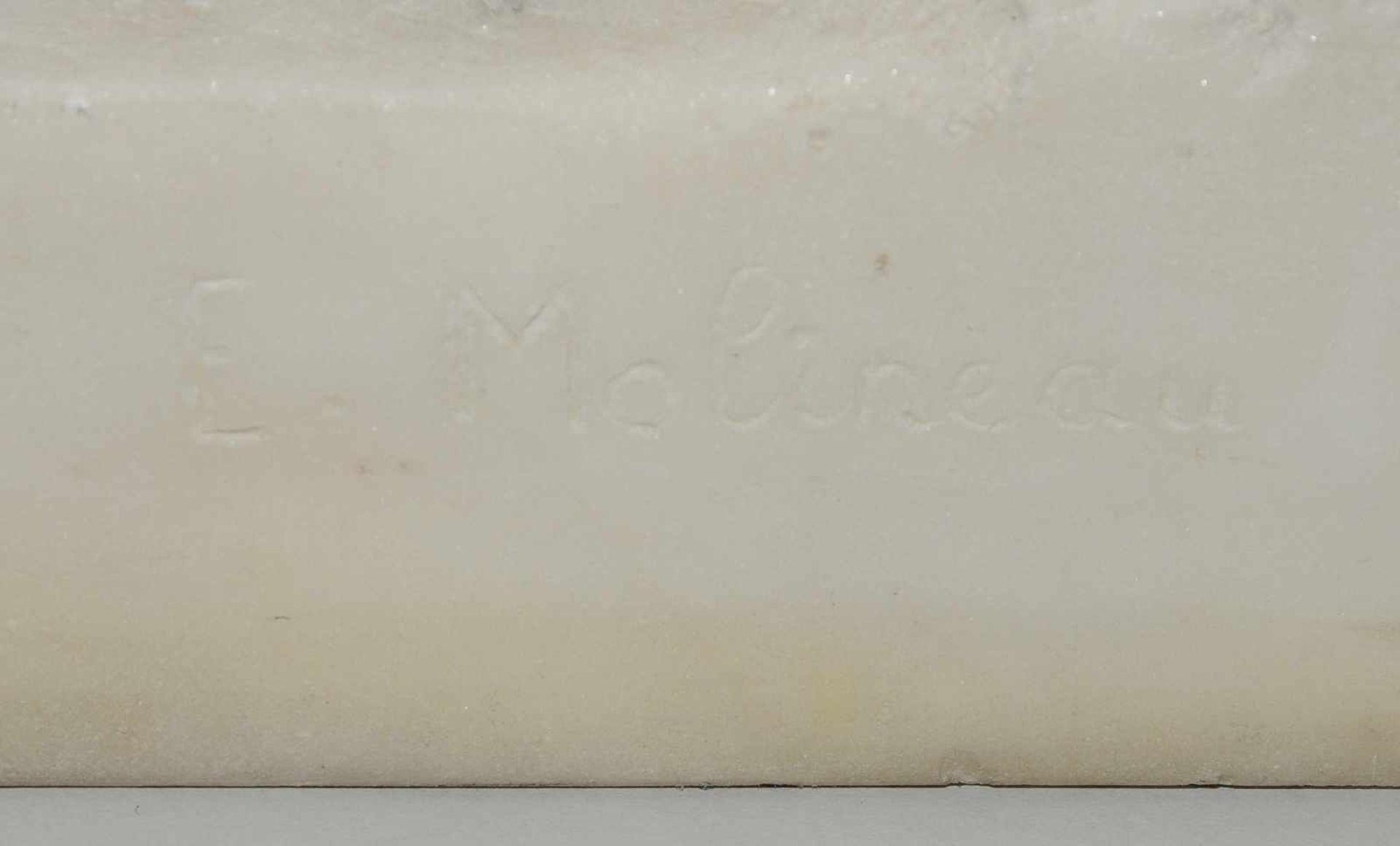 Mädchenakt, E. Molineau Um 1900. Mädchenakt. Weisser Marmor. Bezeichnet: E. Molineau. H 74 cm. - Bild 9 aus 9