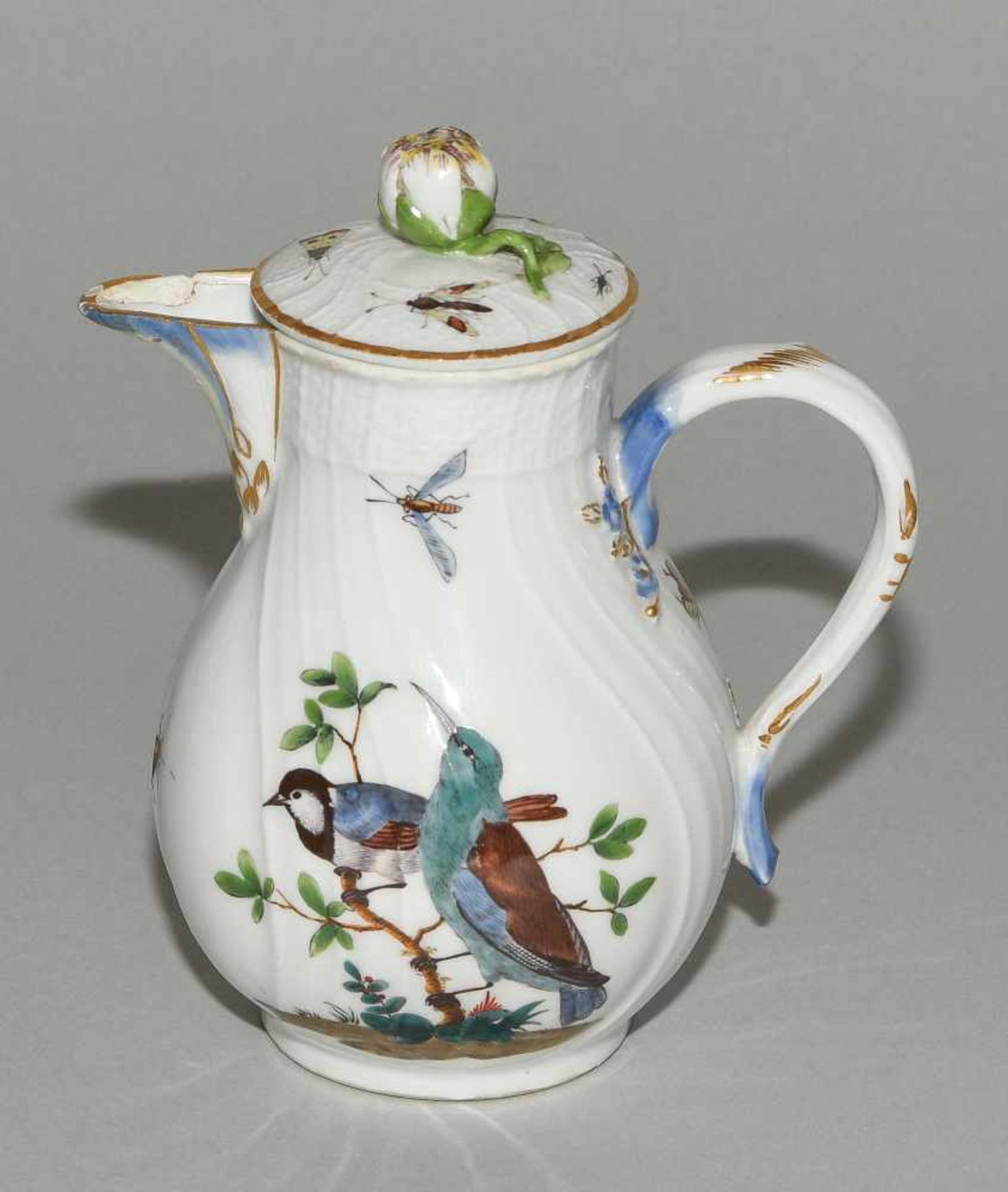 Kaffee- und Teeservice, Meissen Um 1770. Porzellan, Neuozier-Reliefdekor, polychrome Vogelmalerei - Bild 14 aus 64
