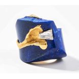 Diamant-Lapis-Ring Nussberger, Baden. 750 Gelb- Weissgold. Eingeschliffener Lapis mit 1 Diamant-