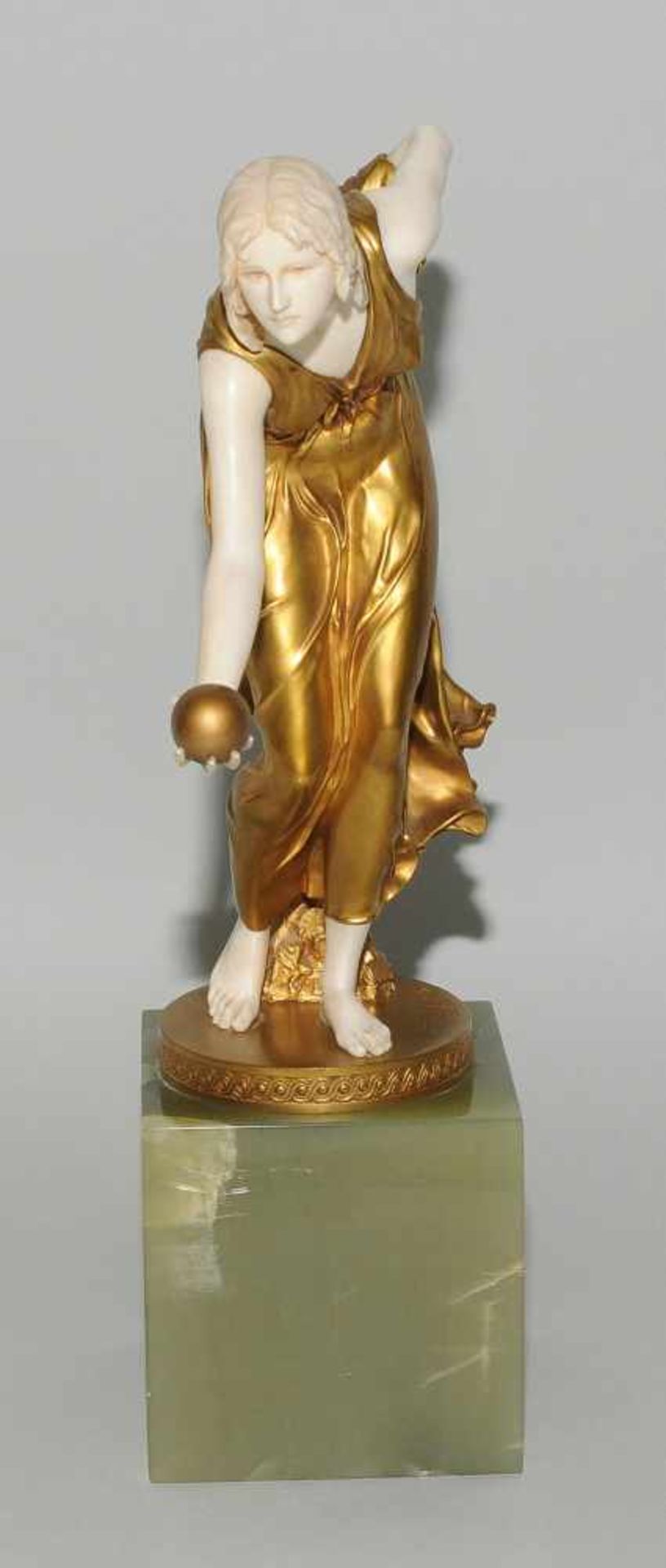 Walter Schott (Deutschland 1861–1938) Kugelspielerin. Vergoldete Bronze und Elfenbein ( - Bild 8 aus 13
